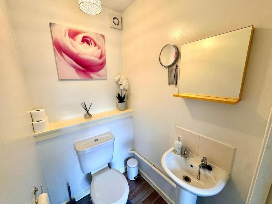 Three Bedroom House Эдинбург Экстерьер фото